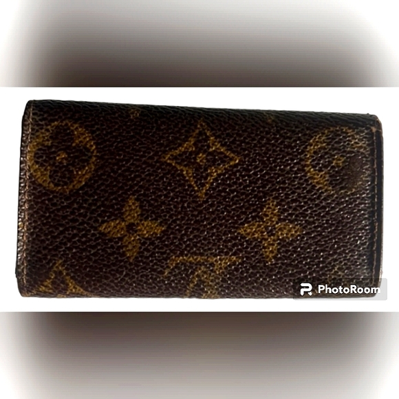 LOUIS VUITTON AUTHENTIC LEATHER SIGNATURE MONOGRAM KEYHOLDER UNISEX EUC - Picture 2 of 7